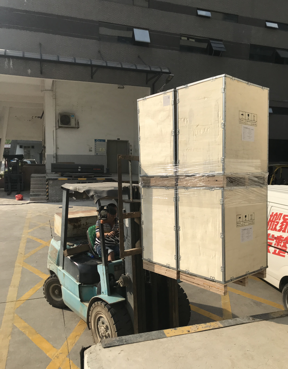 廣州愛(ài)申特科技股份有限公司按時(shí)交付客戶大功率智能充電機(jī)近200臺(tái)套